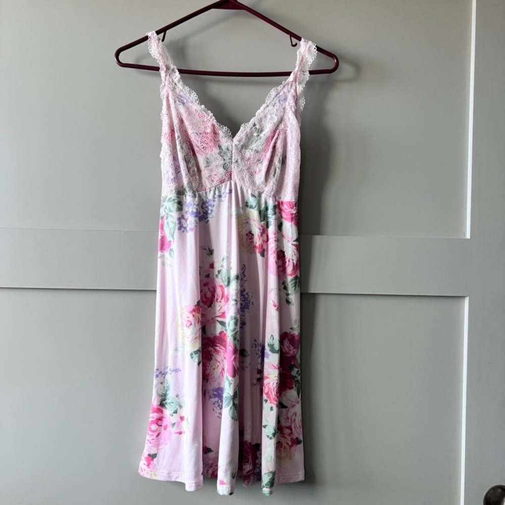 Flora Nikrooz Womens Pink Floral‎ Lace Nightgown Chemise Bodice Small Soft Sexy